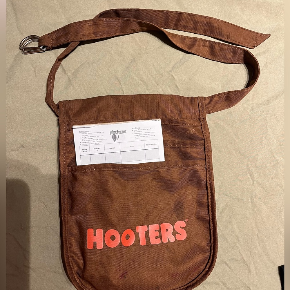 Brown, Hooter’s Girl pouch